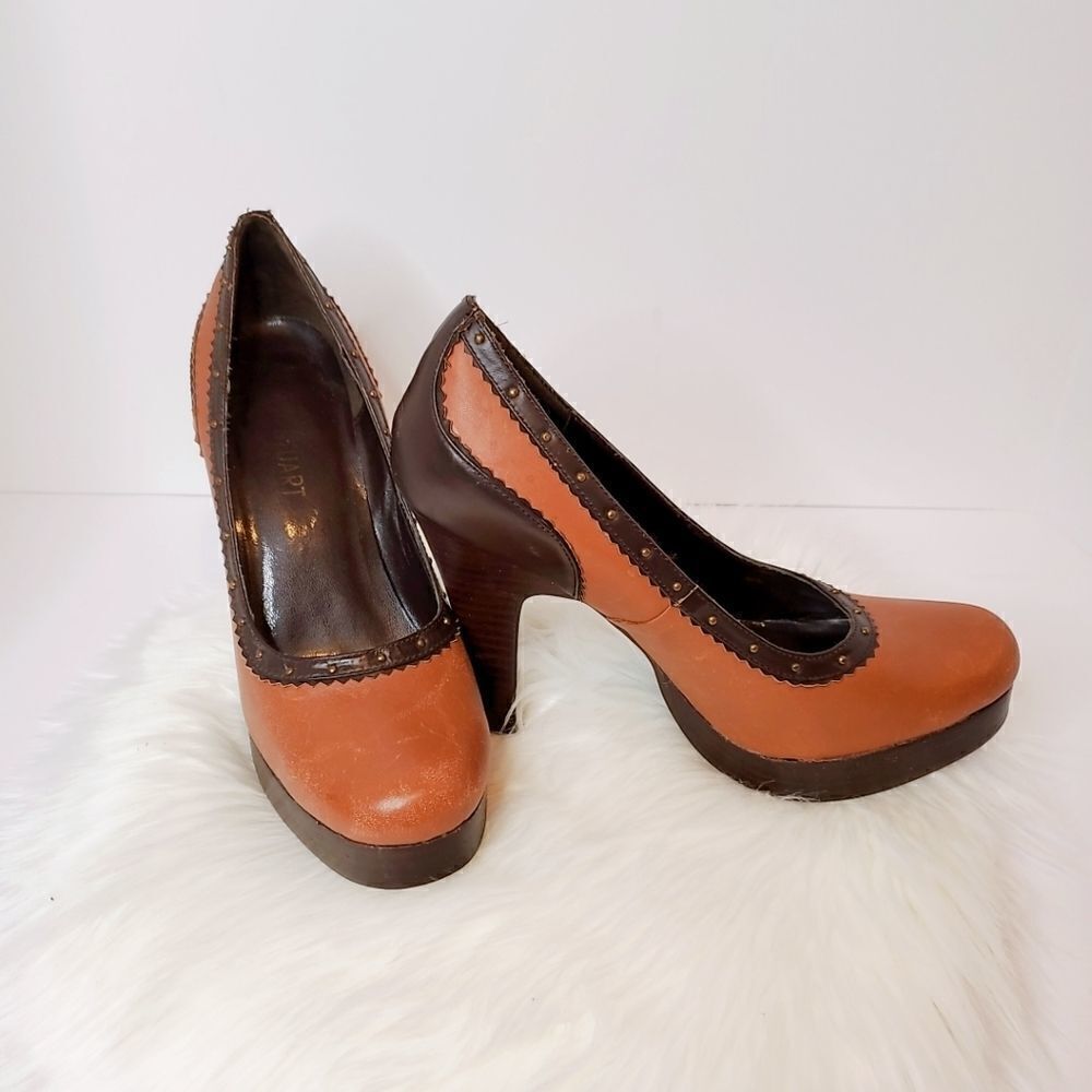 Colin Stuart Toffee and Brown Leather Heel with Brass Hardware Women's S…
